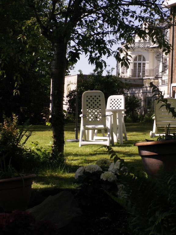 Thermen Hotel Pension Villa Holstein Bad Salzuflen Exterior photo
