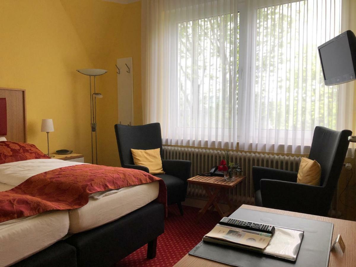Thermen Hotel Pension Villa Holstein Bad Salzuflen Exterior photo