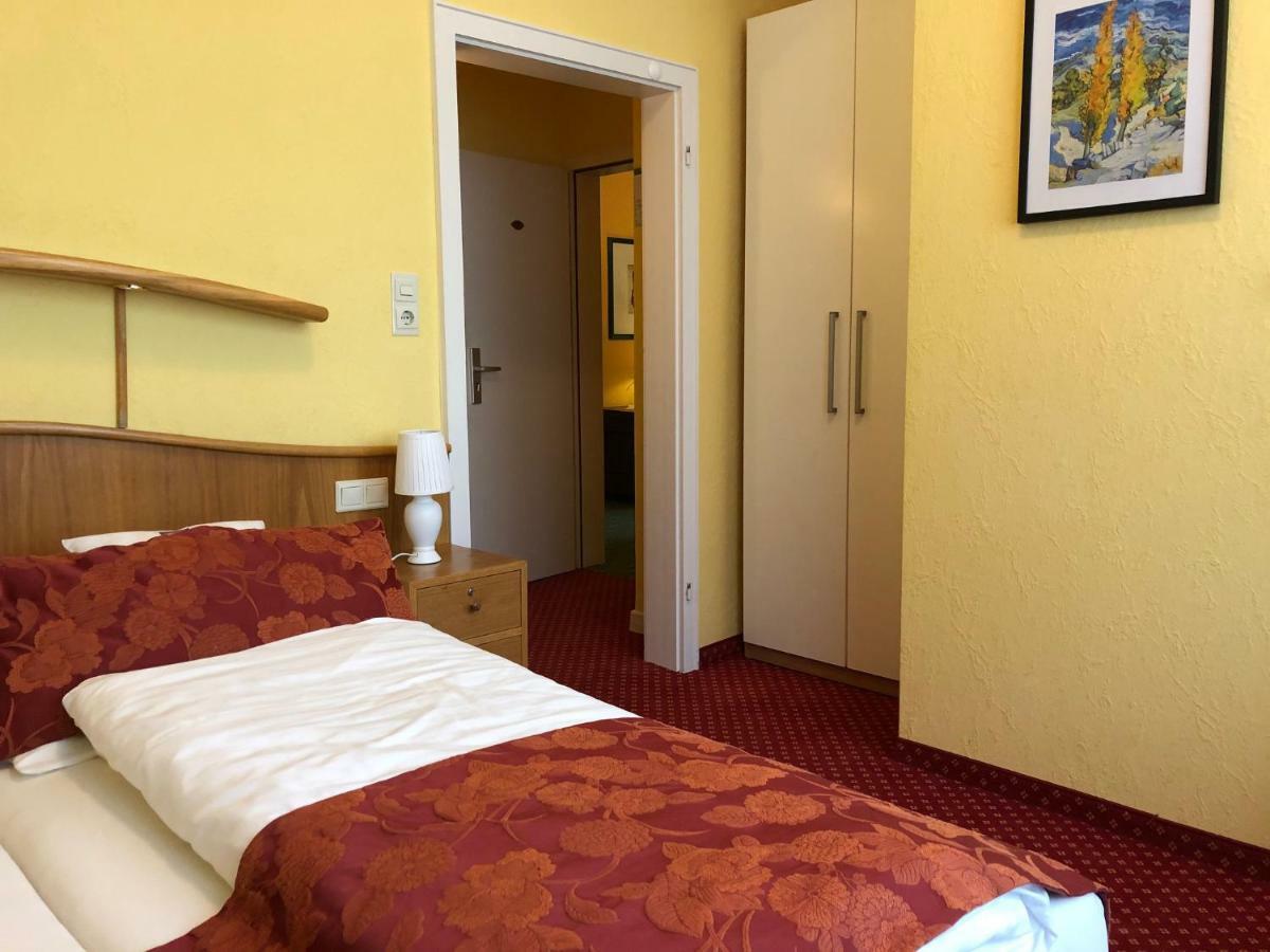 Thermen Hotel Pension Villa Holstein Bad Salzuflen Exterior photo
